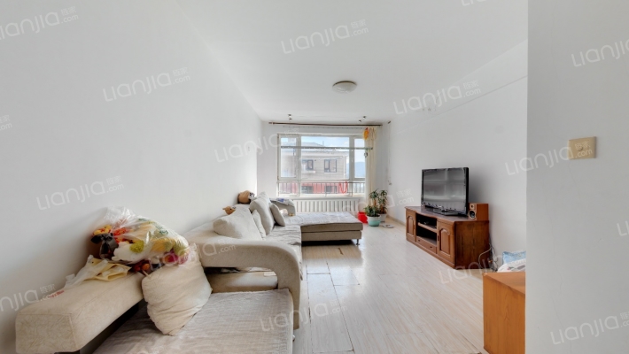 依山云水二手房实景图