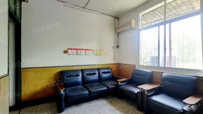 吉大师院宿舍二手房实景图