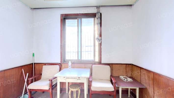 德宽路172号二手房实景图