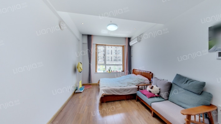 恒峰天泉小镇欢乐颂二手房实景图