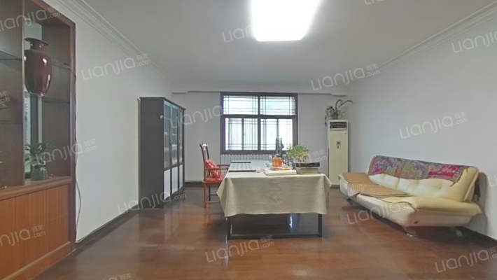 园林小区二手房实景图