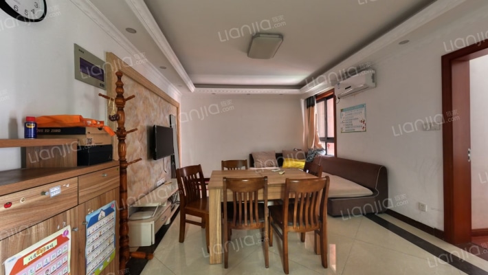 炜赋花苑二手房实景图