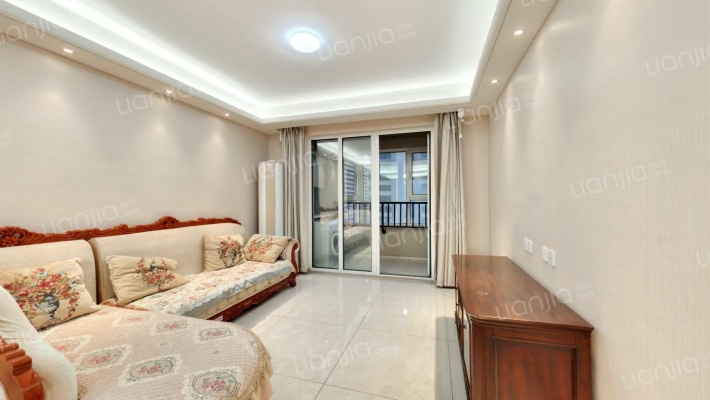 世茂璀璨公园二手房实景图