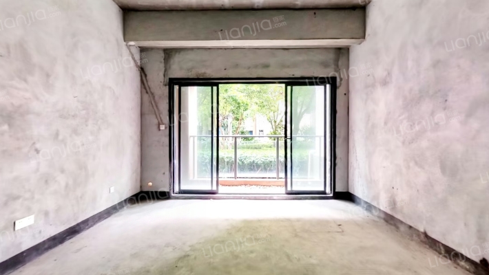 荣和林溪府雅琴二手房实景图