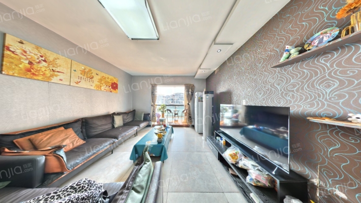 清水河畔二手房实景图