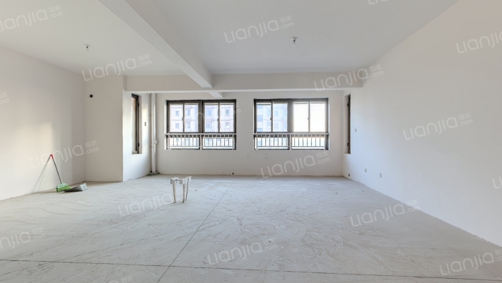 新悦花苑二手房实景图