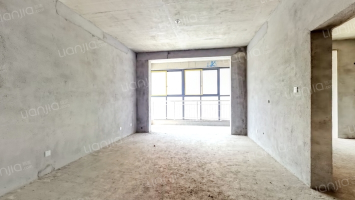 隆达花园二手房实景图