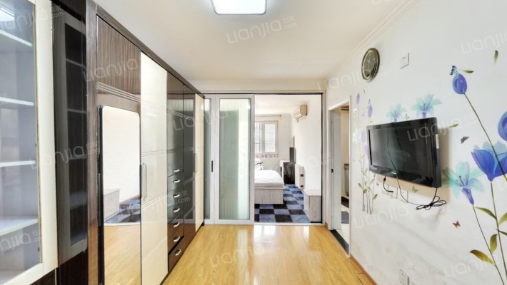 隆恩寺路17号院二手房实景图
