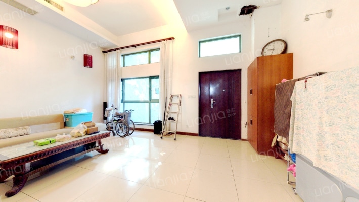 西郊佳景苑二手房实景图