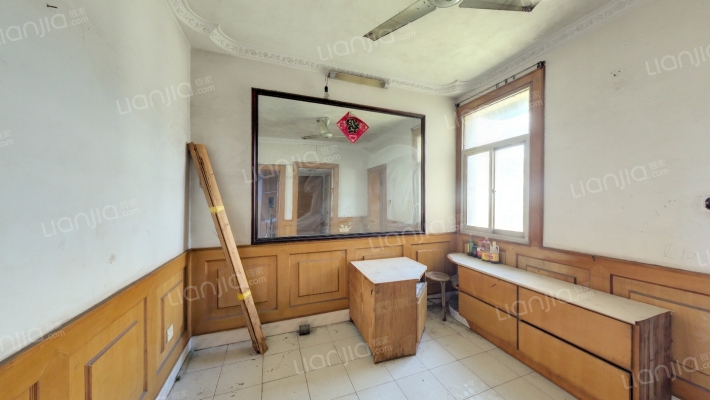 新工房小区二手房实景图