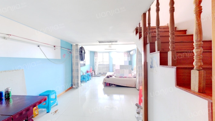 鸿运大厦二手房实景图