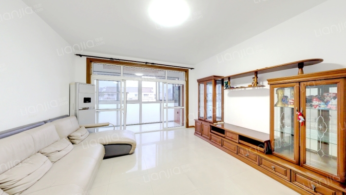 博泰新苑二手房实景图