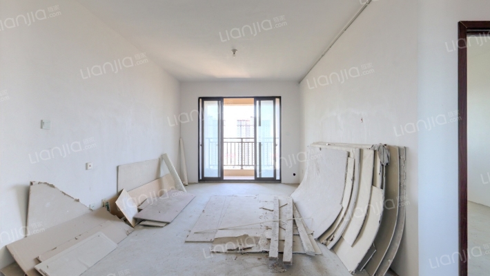 中成河滨花园二手房实景图