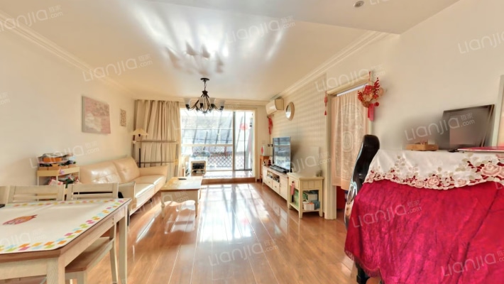 翡翠城五期二手房实景图