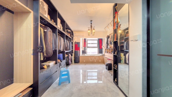 蓝色加勒比广场二手房实景图