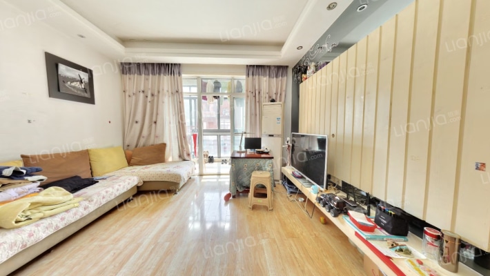 丝宝叠翠园一期二手房实景图