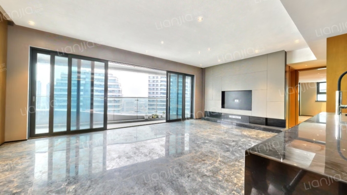 麓湖生态城汀院二手房实景图