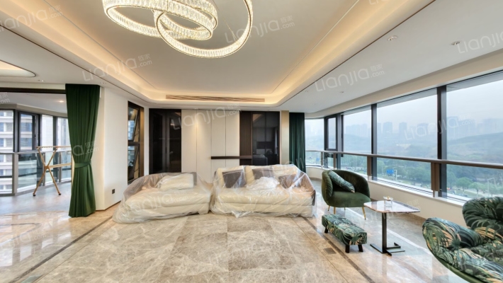 香港置地衿湖翠林云峯二期二手房实景图