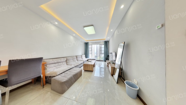 融创南湖逸家二手房实景图