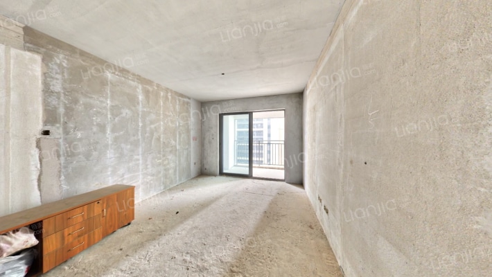 卓越伊景苑二手房实景图