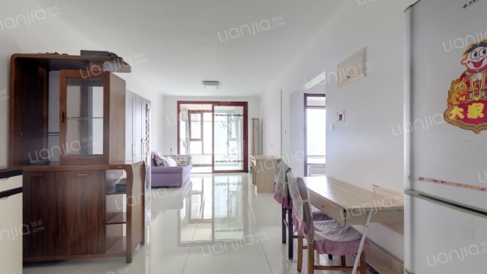 全明格局，明厨明卫，精装修自住标准，满两年-客厅