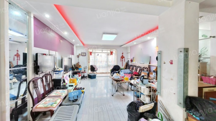 尊龙苑二手房实景图