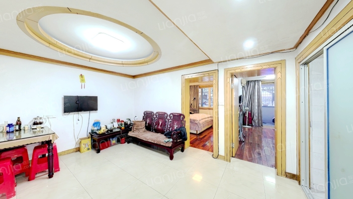 新源居二手房实景图