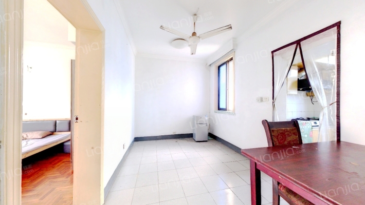 虞園新村二手房实景图