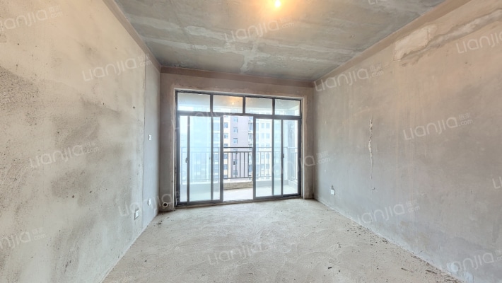 香芙嘉园二手房实景图