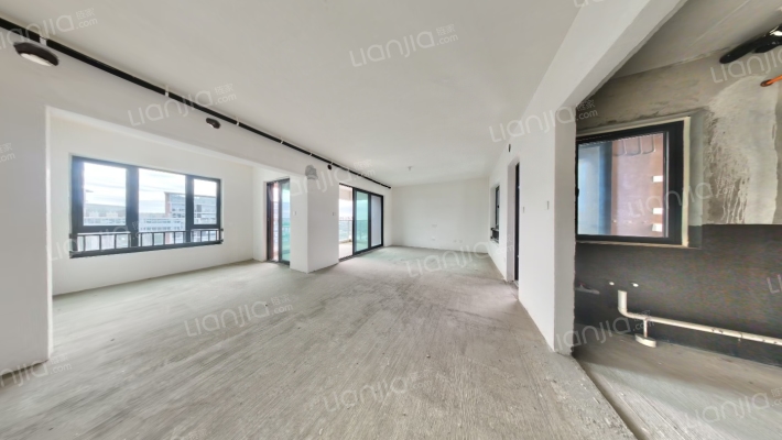 四海云锦二手房实景图