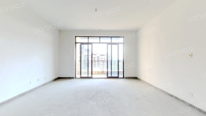 碧云壹零二手房实景图