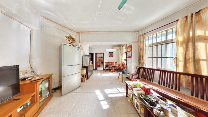 三角楼二手房实景图