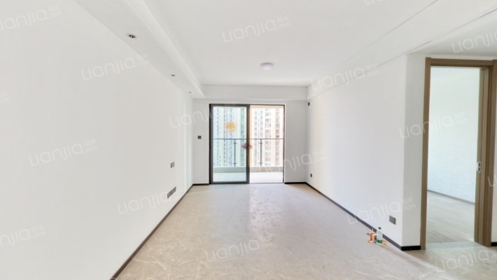 卓越蔚蓝领秀二手房实景图