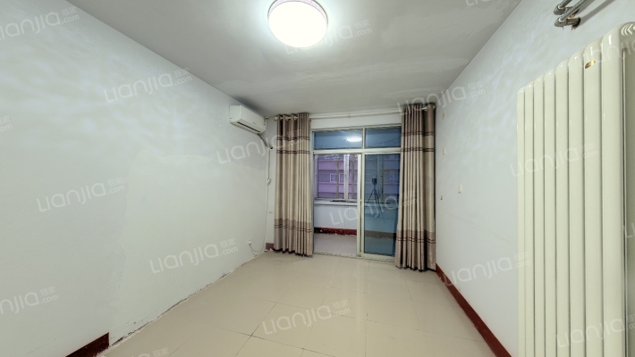 质量时报家属院二手房实景图