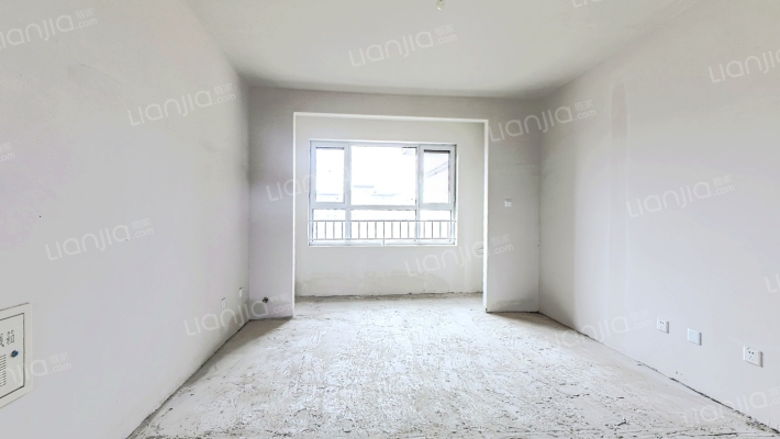 楼层好，采光好，南北通透三居。。。。。-客厅