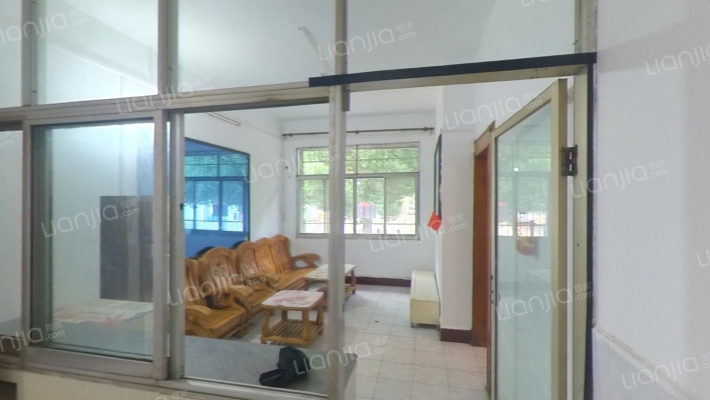 十八坡2号院二手房实景图