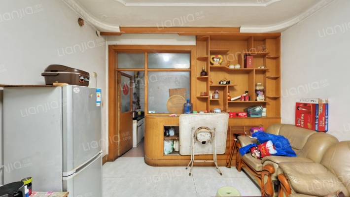 滨河小区颐兴园二手房实景图