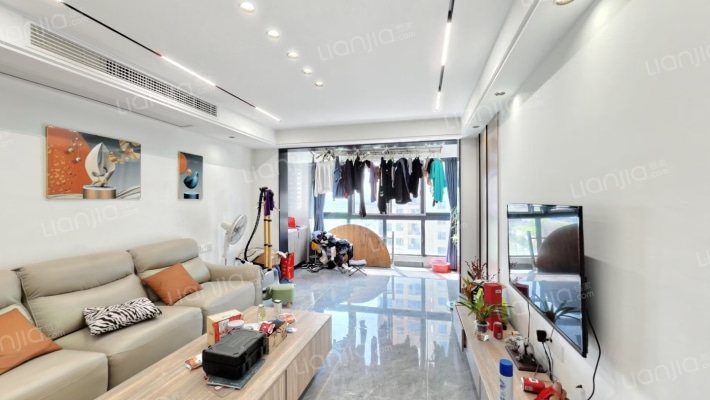 方阳百合苑二手房实景图