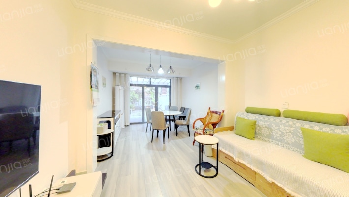 高尔国际1期二手房实景图