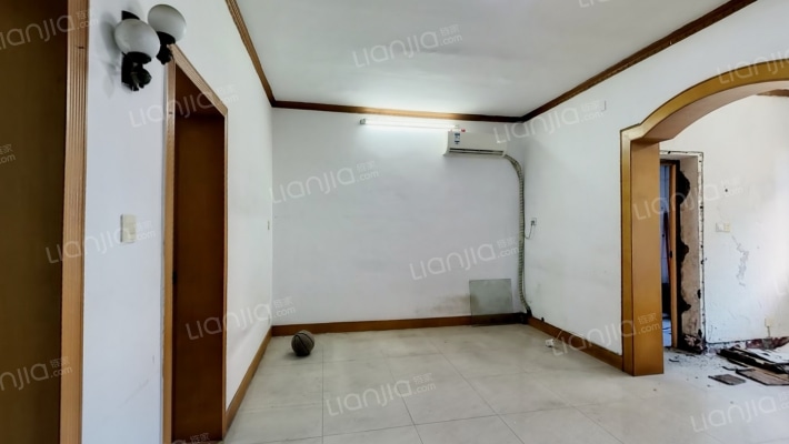 八中住宅楼二手房实景图