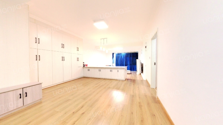 水岸花都院墅二手房实景图