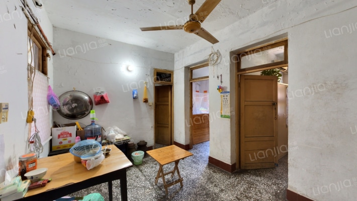 前驱路二手房实景图