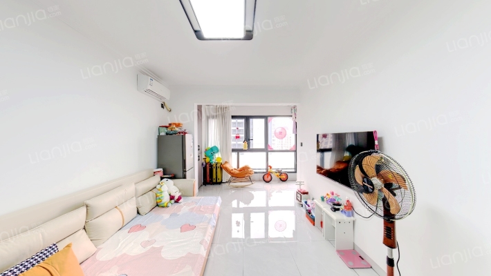 彰泰玫瑰郡二手房实景图