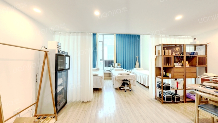 万科大都会二手房实景图