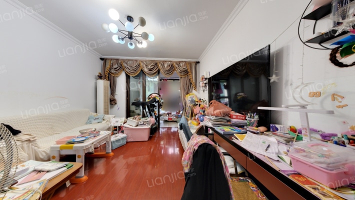 万宇名都花园二手房实景图