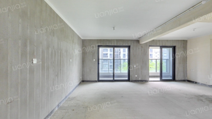 新鸿璀璨里二手房实景图