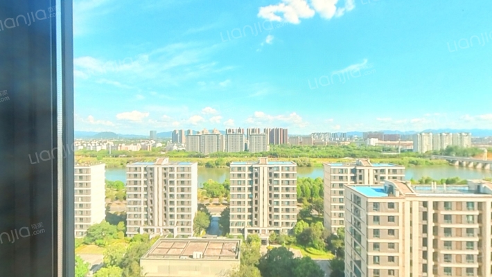 金地融信悦江府二手房实景图