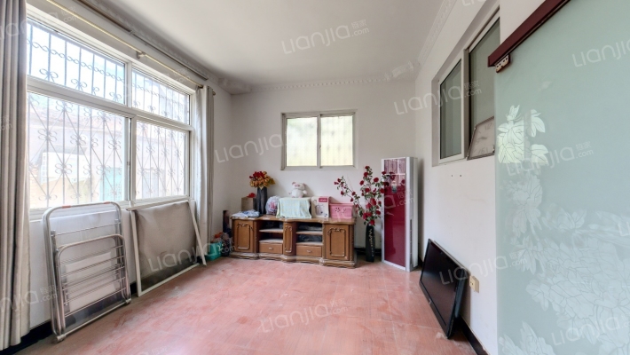 医院西街80号二手房实景图