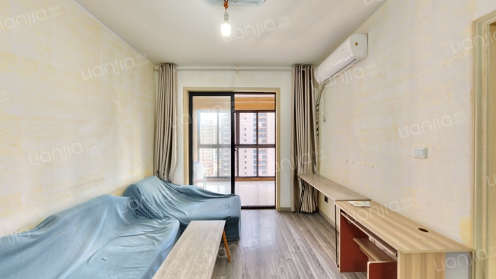 四里河畔A区二手房实景图