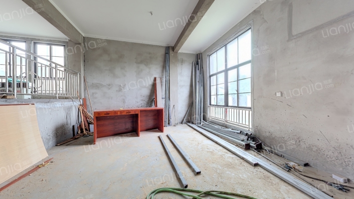 湖畔名苑二手房实景图